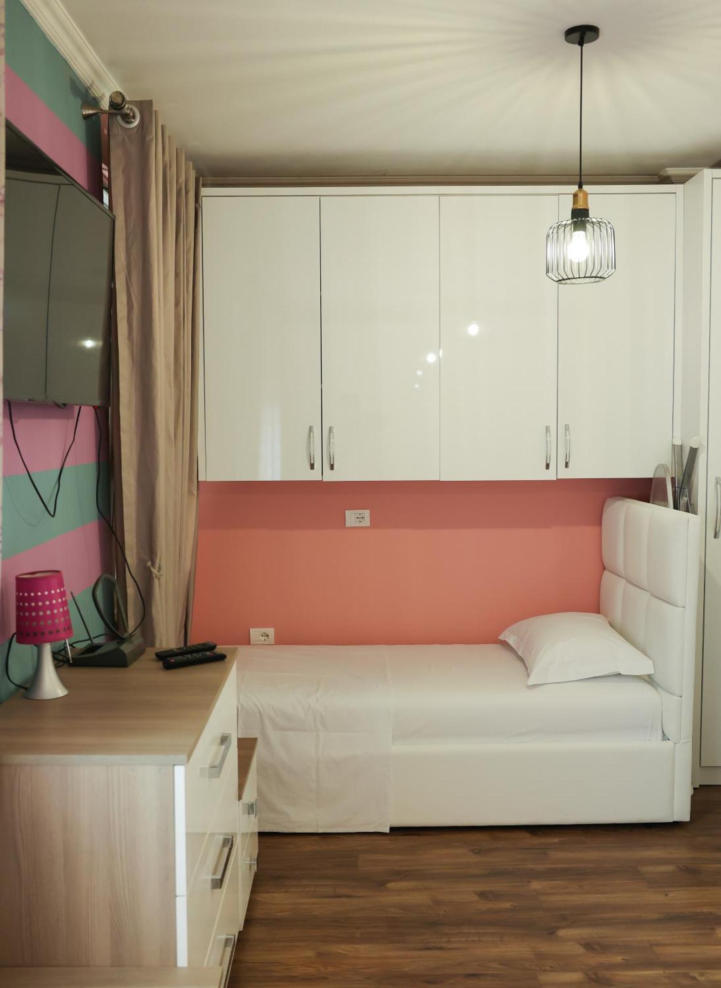 Alara Apartment ティラナ エクステリア 写真
